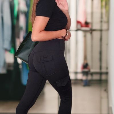legging-de-sport-noir-polyvalent-sport-et-ville-femme-shopping-en-legging