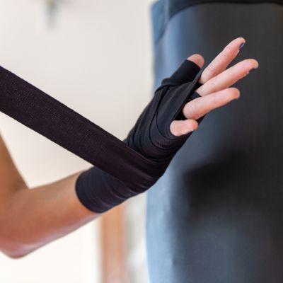 bande boxe noir protection optimale femme protege main et poignet pour entrainement fitness boxe cardio