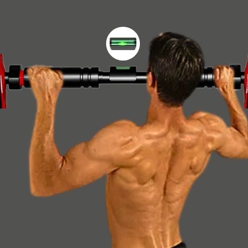barre de traction porte avec niveau homme suspendu