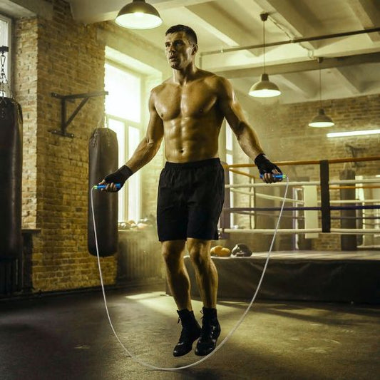 corde à sauter fitness musculation boxeur entrainement intensif en salle de boxe