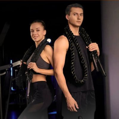 corde ondulatoire homme et femme entrainement fitness crossfit 