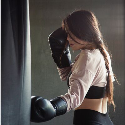 gants de Boxe unisexe noir entrainement femme au sac de frappe