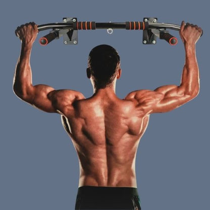 barre a traction homme travaille force du haut du corps  