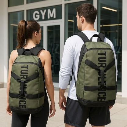 Sac de sport Grand 56-75L gris porté en sac à dos par couple de sportifs