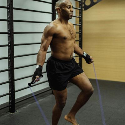 corde a sauter avec compteur compte sauts du sportif entrainement intensif
